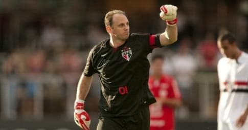 Por que Rogério Ceni é tão amado e também odiado por torcedores brasileiros? Veja biografia do treinador