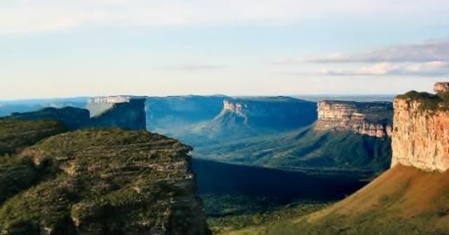 Um lugar místico e com belas paisagens, cachoeiras, grutas, cavernas..