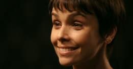 Nina (Débora Falabella) inverteu o jogo com Carminha (Adriana Esteves) na novela Avenida Brasil, da Rede Globo