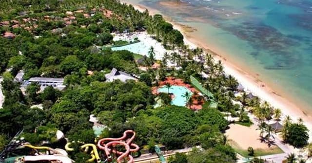 Destino de viagem com praia e cultura; conheça os pontos turísticos de Porto Seguro Bahia