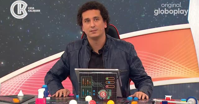 A biografia de Rafael Portugal tem elogios de Rafael Cortez e muitas conquistas em Porta dos Fundos e Big Brother Brasil. Fez Globoplay com Casa Kalimann