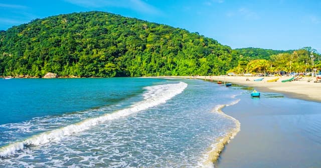 A costa de São Paulo tem destinos incríveis para você descobrir. Saiba mais sobre as praias no litoral de SP