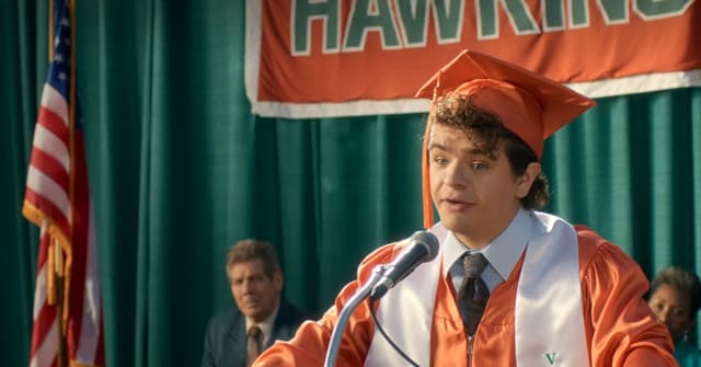 Ele foi o orador da turma no último episódio da Temporada 5 de Stranger Things na Netflix. Deixou uma mensagem inspiradora