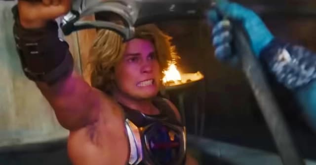 Produção traz Nicholas Galitzine como He-Man, aposta na nostalgia dos anos 1980 e tenta apresentar o herói para uma nova geração nos cinemas