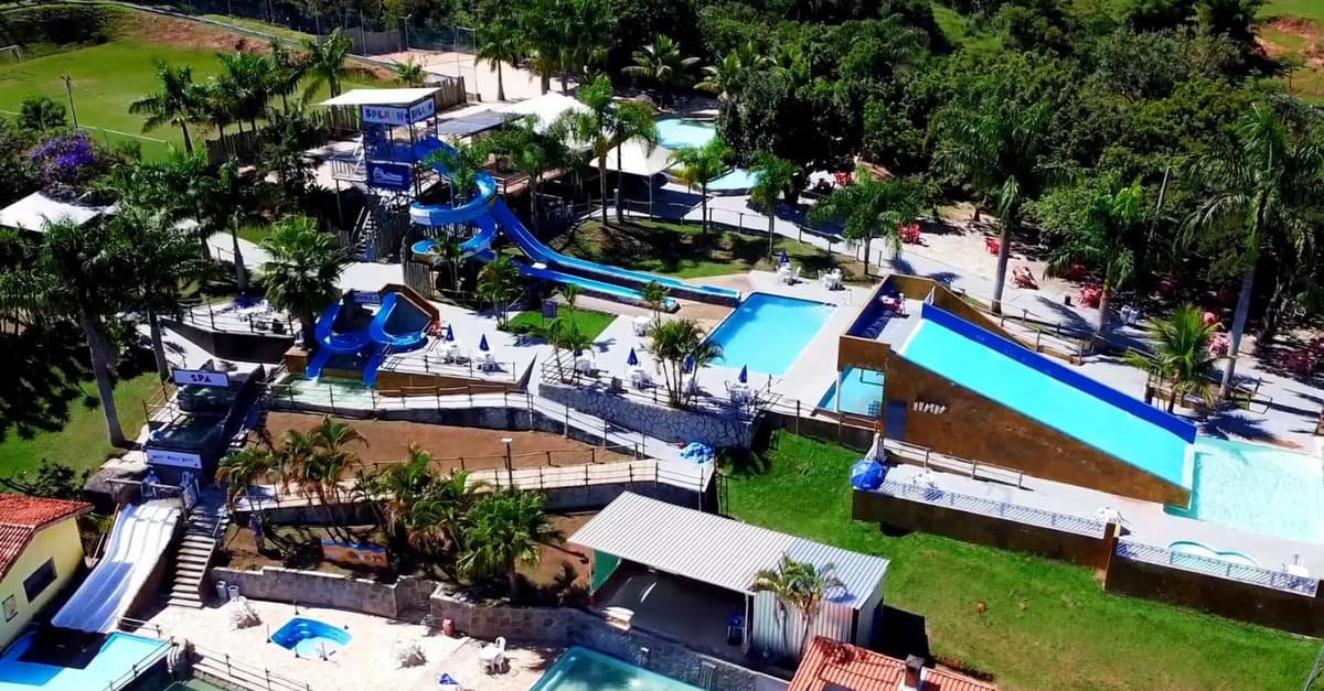 Guararema Acqua Thermas com parque aquático e hospedagem